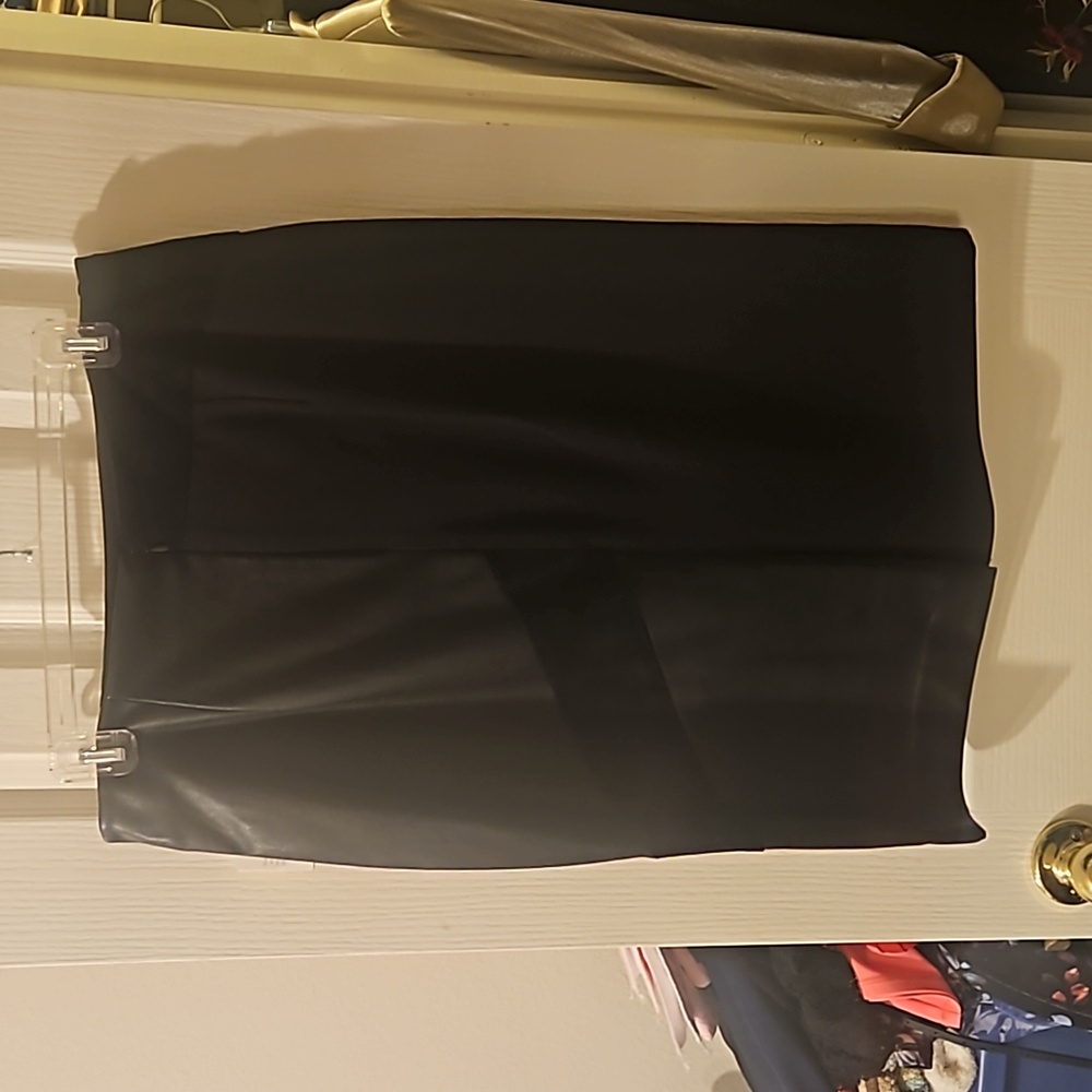 Black - Picture 2 of 2